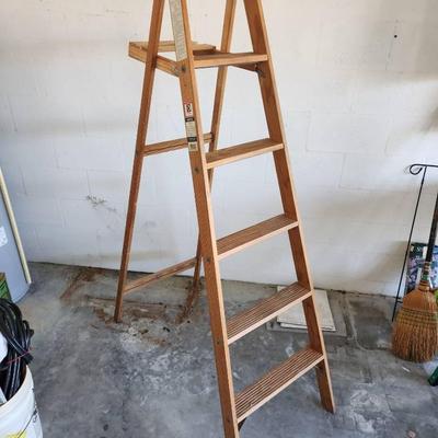 Davidson 6' Wood 200lb Capacity Stepladder 