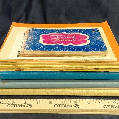 Vintage yearbook lot
