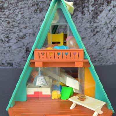 Fisher-Price Little People A-Frame Cabin Playset