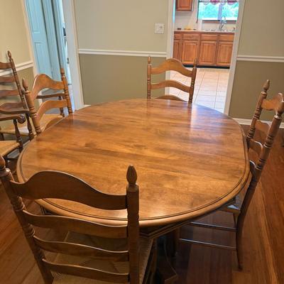 Solid Hard Rock Maple Dining Room Table With 6 Chairs & 2 Leaves