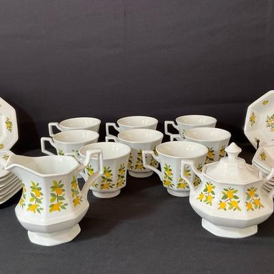 Johnson Bros England Ironstone Lemon Tree Tea And Desert Set