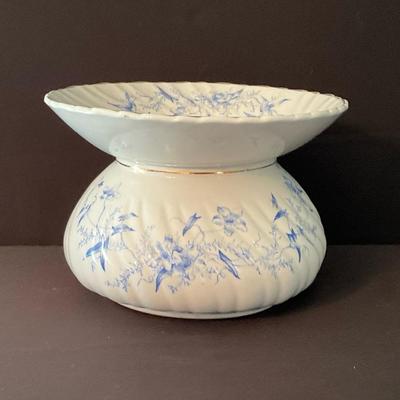 Knowles, Taylor & Knowles Porcelain Vase