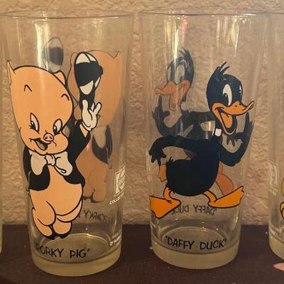 Looney Toons Collectable Glasses 