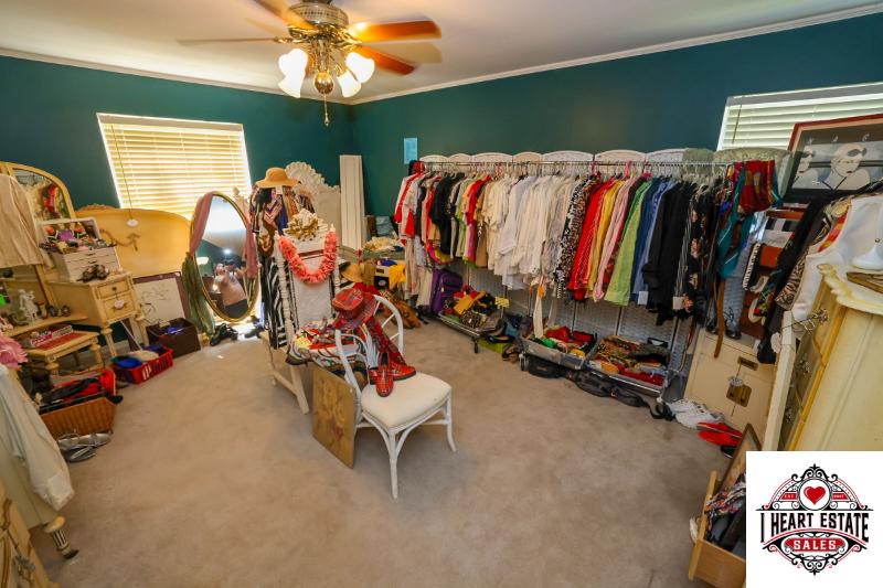 Sale Photo Thumbnail #42