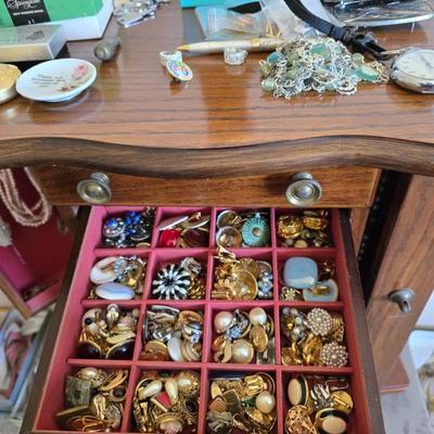Sale Photo Thumbnail #55
