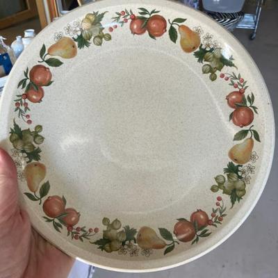 Sale Photo Thumbnail #14: Wedgewood Quince large plates