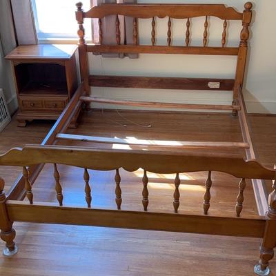 Vintage Maple Spindle Bed Frame W Nightstand 