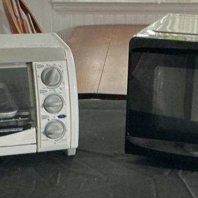 Toaster Oven And Microwave 