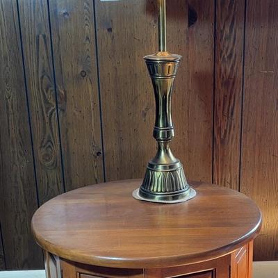 Vintage Round Wood Cabinet End Table With Lamp 