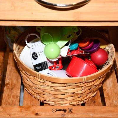 Sale Photo Thumbnail #198: 196 kitchen