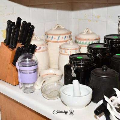Sale Photo Thumbnail #148: 146 kitchen