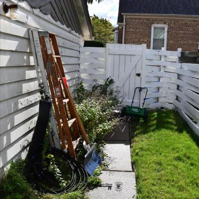 Sale Photo Thumbnail #686: 685 back yard