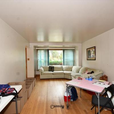 Sale Photo Thumbnail #38: 036 living room