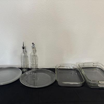 Set Of Serving Platters/Glass Baking Dishes/dressing Dispensers