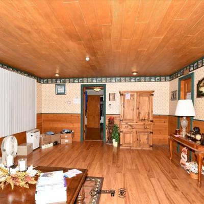 040 family room