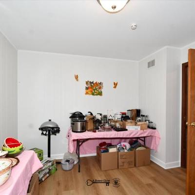 293 bonus room