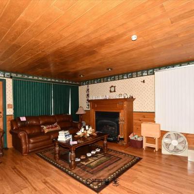 039 family room