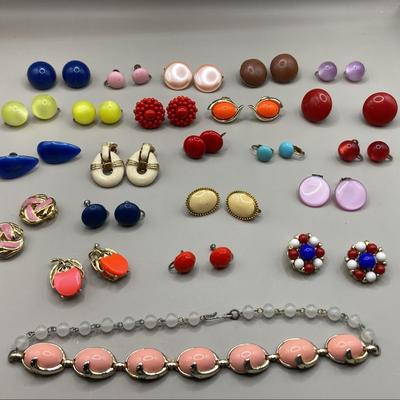 Colorful Enameled & Acrylic Clip On Earrings : Napier, Stanari