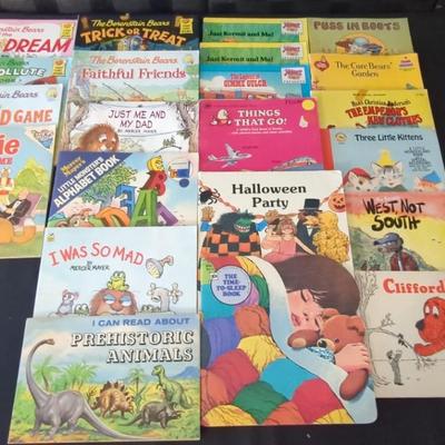 Early Readers Paper Back Incl: The Berenstain Bears,The Care Bears, Annie, Clifford...