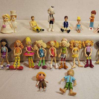 Groovy Girls Mini Dolls and Other People Figures