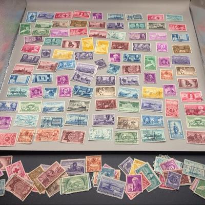 1940's American Stamps (150 Ct)