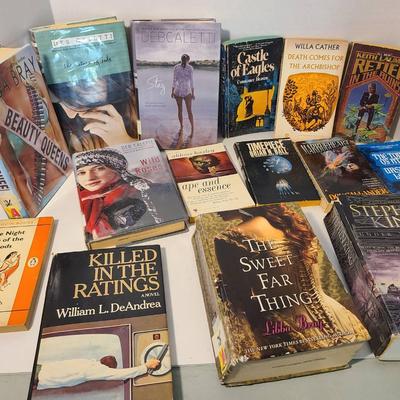 Assorted Novels, Including Some Sci Fi And Fantasy