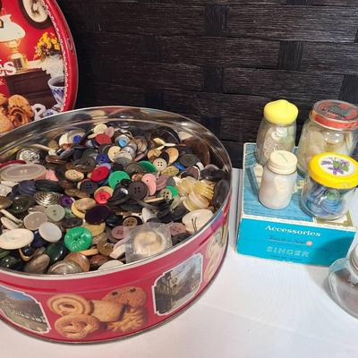 Large Cookie Tin Full Of Old Buttons