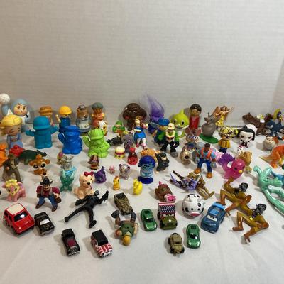 Mini Figure Toys : Shopkins, Disney Characters, Action Figures & More 