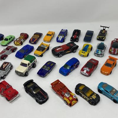 Hot Wheels, Maitso & More : Classic Cars &  Race Cars