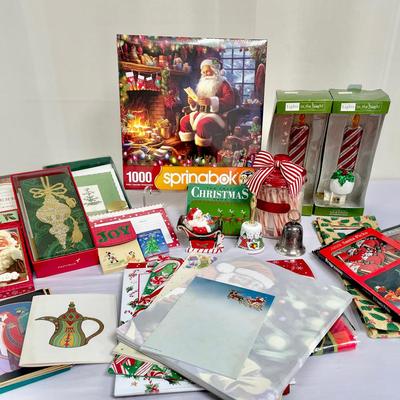 1,000 Piece Santa Puzzle, Holiday Cards And More 