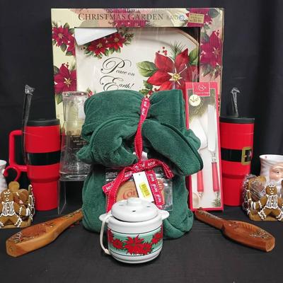 Holiday Décor & Entertaining / Christmas Platters, Lenox Serving Set
