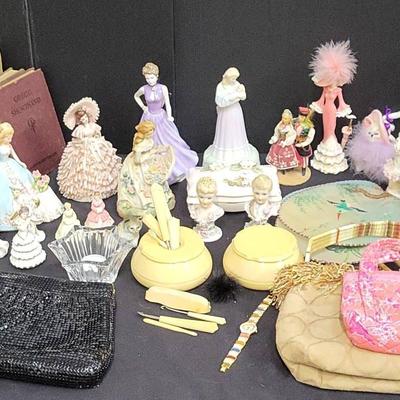 Pretty Ladies Pickers Lot (WH8)