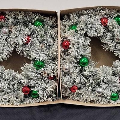 Pair of Flocked Wreaths (WH7)