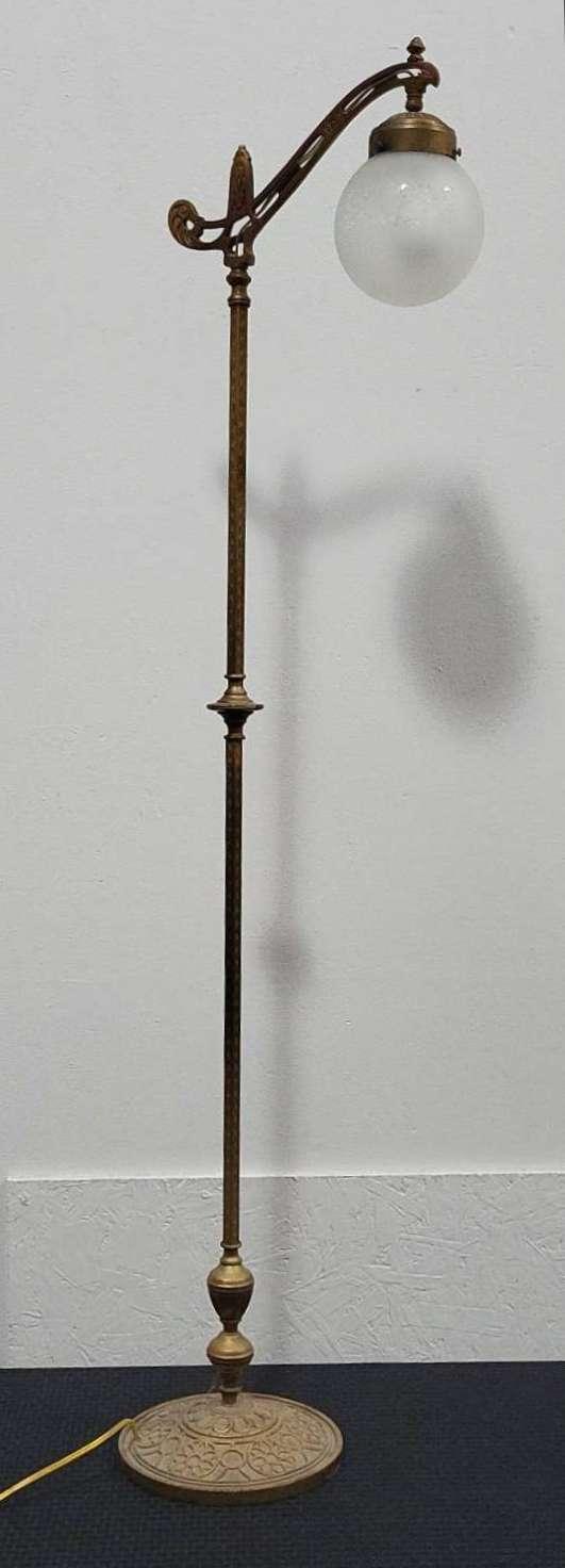 Gold-tone Floor Lamp (WH1)