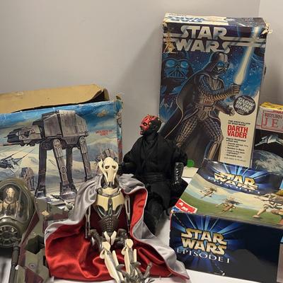 Star Wars Figurines, Star Ship, and Model Kits 
