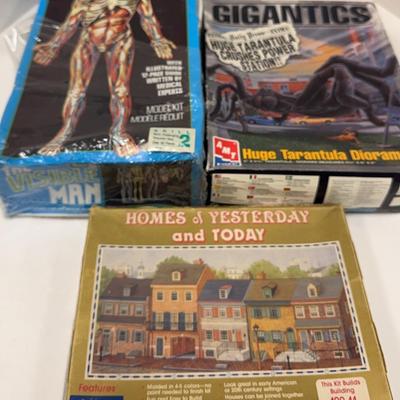 Revell The Invisible Man | AMT/ERTL Huge Tarantula Diorama | IHC Homes Of Yesterday And Today