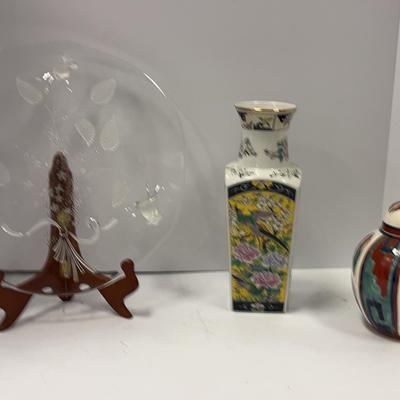 China Trader Porcelain Pot Ginger Jar | Chinese Flower Vase | Glass Tray