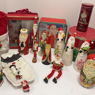 Christmas | Candles | Candle Holder | Snowglobe | Tins | Santa | Snowmen | Nutcracker