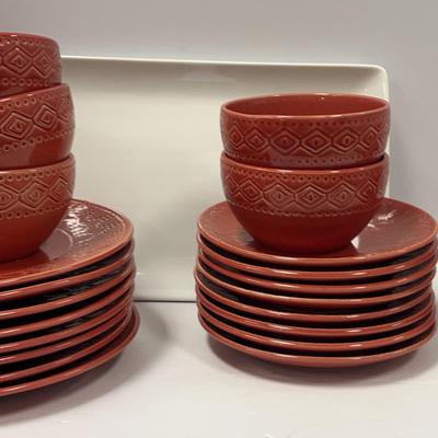 Threshold Plates, Bowls And Serving Platter