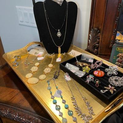 Sale Photo Thumbnail #128