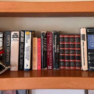Cw146 vintage books 1