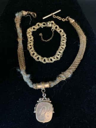 Cw195v victorian locket necklace
