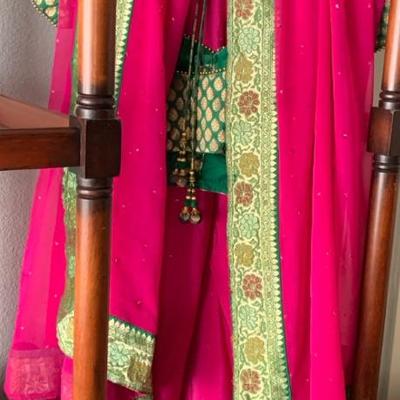 Cw125 women s indian outfit