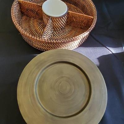 Cw222 basket and wooden plates