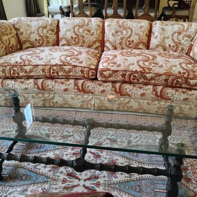 Cw114 coral cream couch and decor