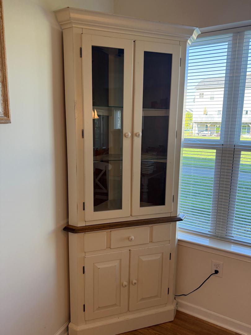 Thomasville Wooden Corner Cabinet