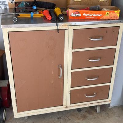 Metal Rolling Storage Cabinet