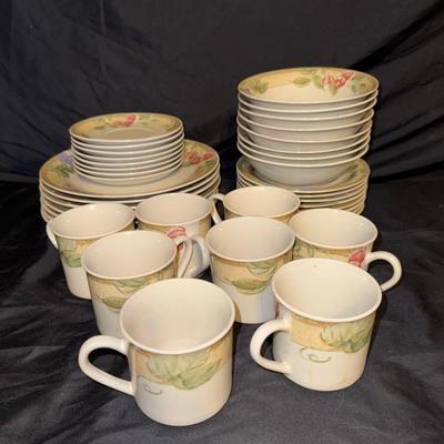 Gibson Dishes 