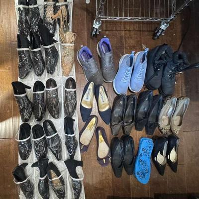 Women’s Mystery Shoe Lot Size 8 And 8 1/2