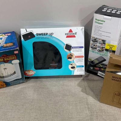 Bissel Sweep Up Floor Sweeper, Onion Machine, Vegetable Chopper and Vegetable Cutter, NIB